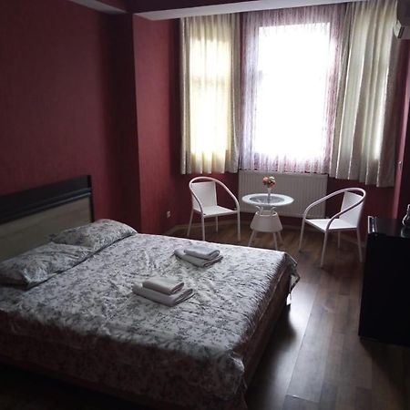 Jijavadze-Kraeh Apartment Батуми Екстериор снимка