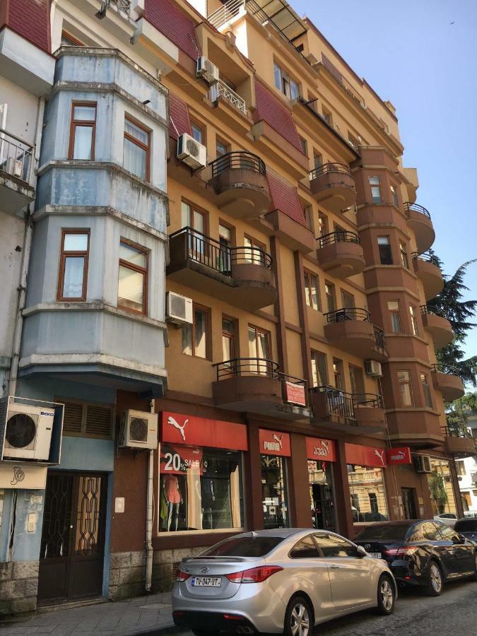 Jijavadze-Kraeh Apartment Батуми Екстериор снимка
